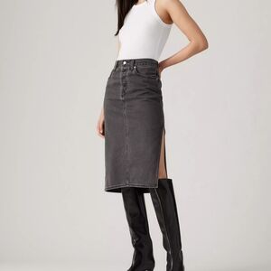 * Levi's Women's Side Slit Midi Jeans Demin Skirt Washed Noir Black Size 31